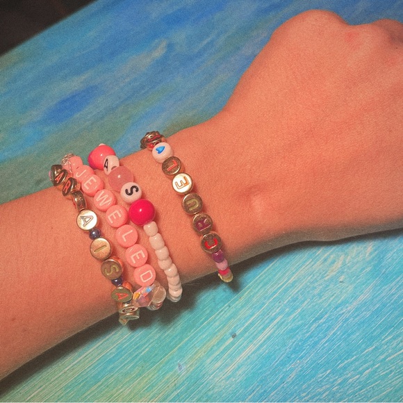 Set of 4 Taylor Swift Eras Tour Bracelets (+ Cruel Summer) - Picture 2 of 3